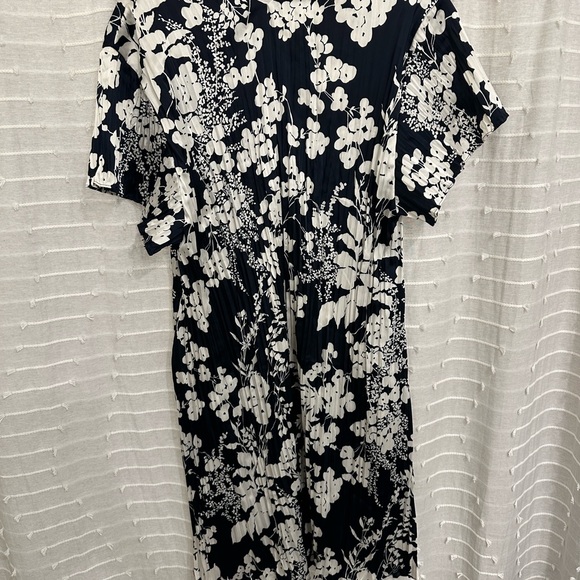 Vince Arboretum Pleated Floral Mini Dress - Picture 3 of 5